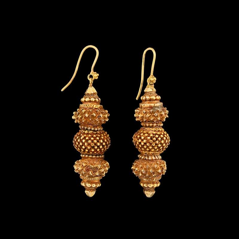 Pair Of Gold Drop Earrings - Ollemans